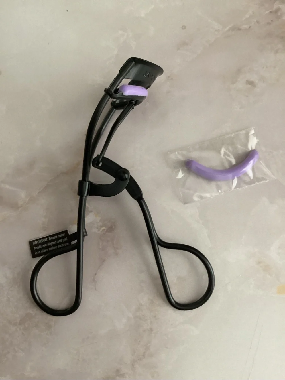 eyelash curler with refill nwt ✔️last one